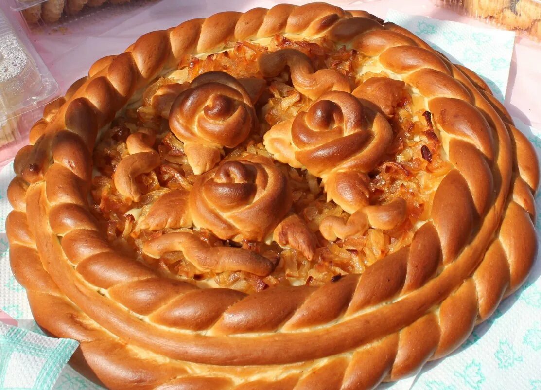 Деревня каравай екатеринбург. Каравай. Деревня караваи. Свадебный каравай. Каравай.