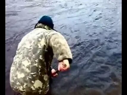 Яшка упустил рыбу ему было