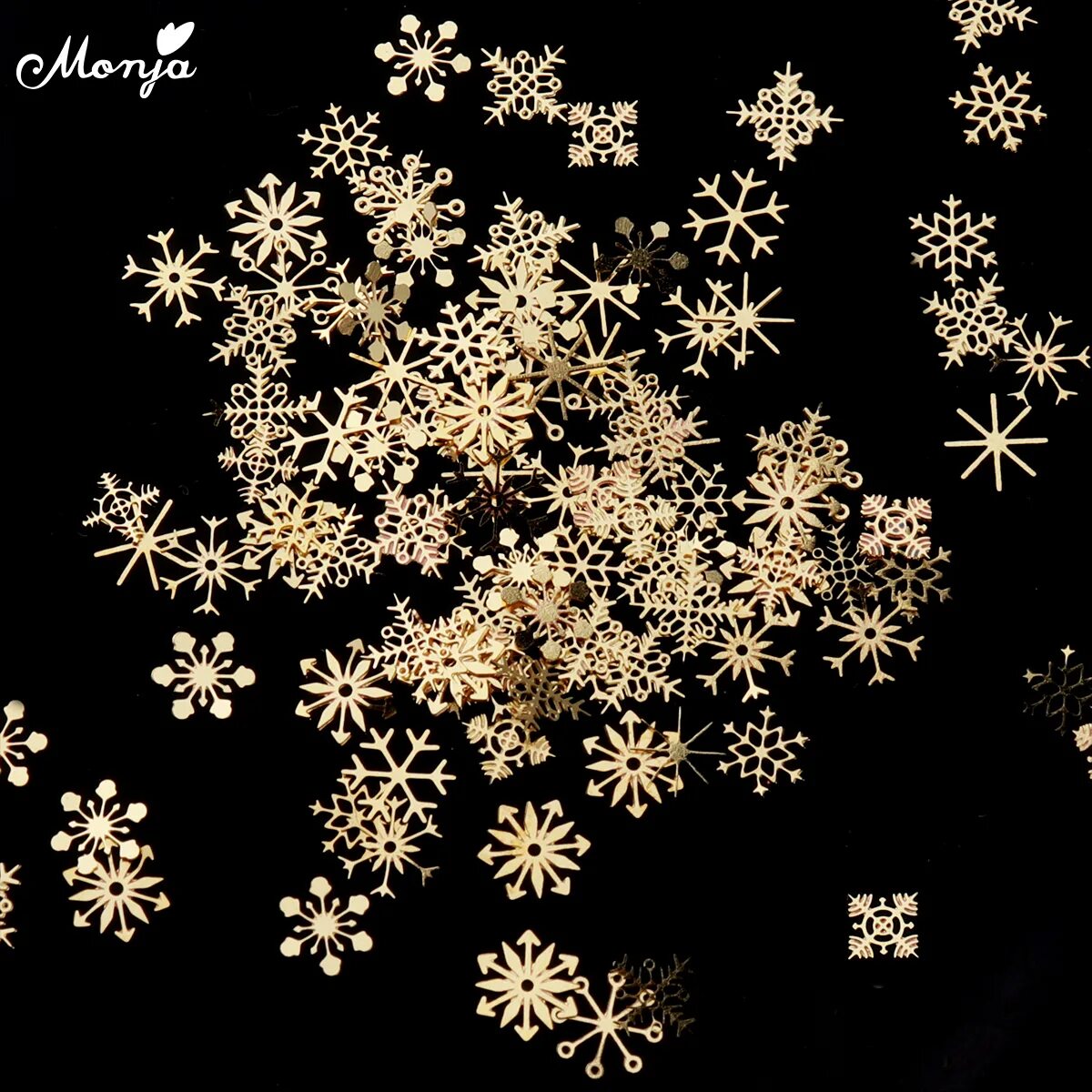 Снежинка блестками. Серебристые снежинки для декора. Сверкающие снежинки. Снежинка блестящая. Снежинки.