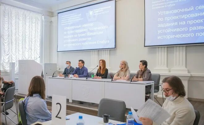 Мфц елабуга. Мфц елабуга режим. руководитель мфц елабуга. мфц елабуга фото.