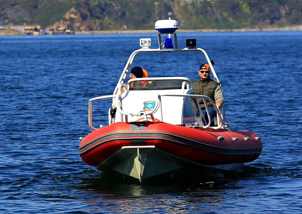 лодки риб с алюминиевым дном. надувная лодка water way риб 300r с рундуком. 2м. лодка риб sharmax standard al. риб с алюминиевым дном 450.