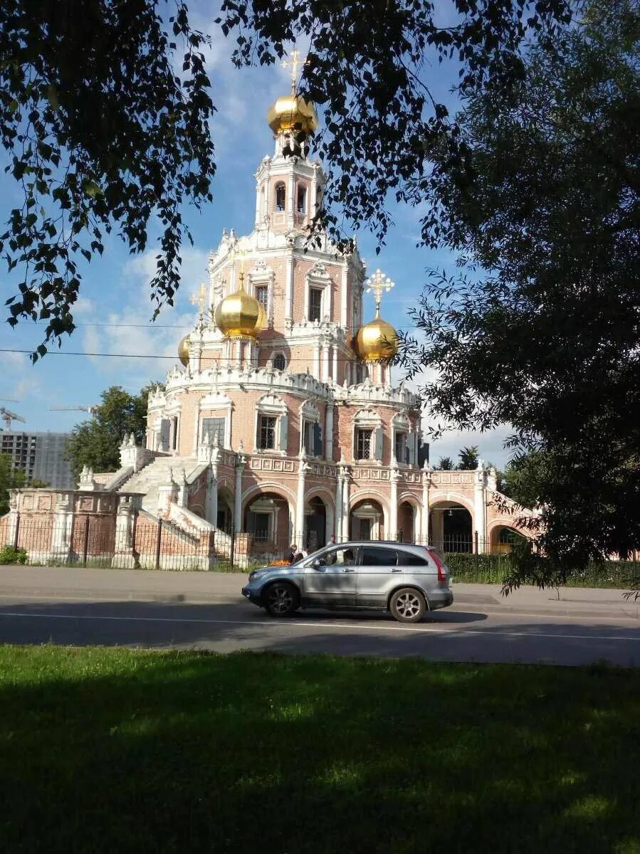 Церковь богородицы в филях. Москва. Храм Покрова Пресвятой Богородицы в Филях.. Храм Покрова Пресвятой Богородицы Фили. Церковь Покрова Пресвятой Богородицы в Филях. Церковь Покрова Богородицы в Филях 1693.