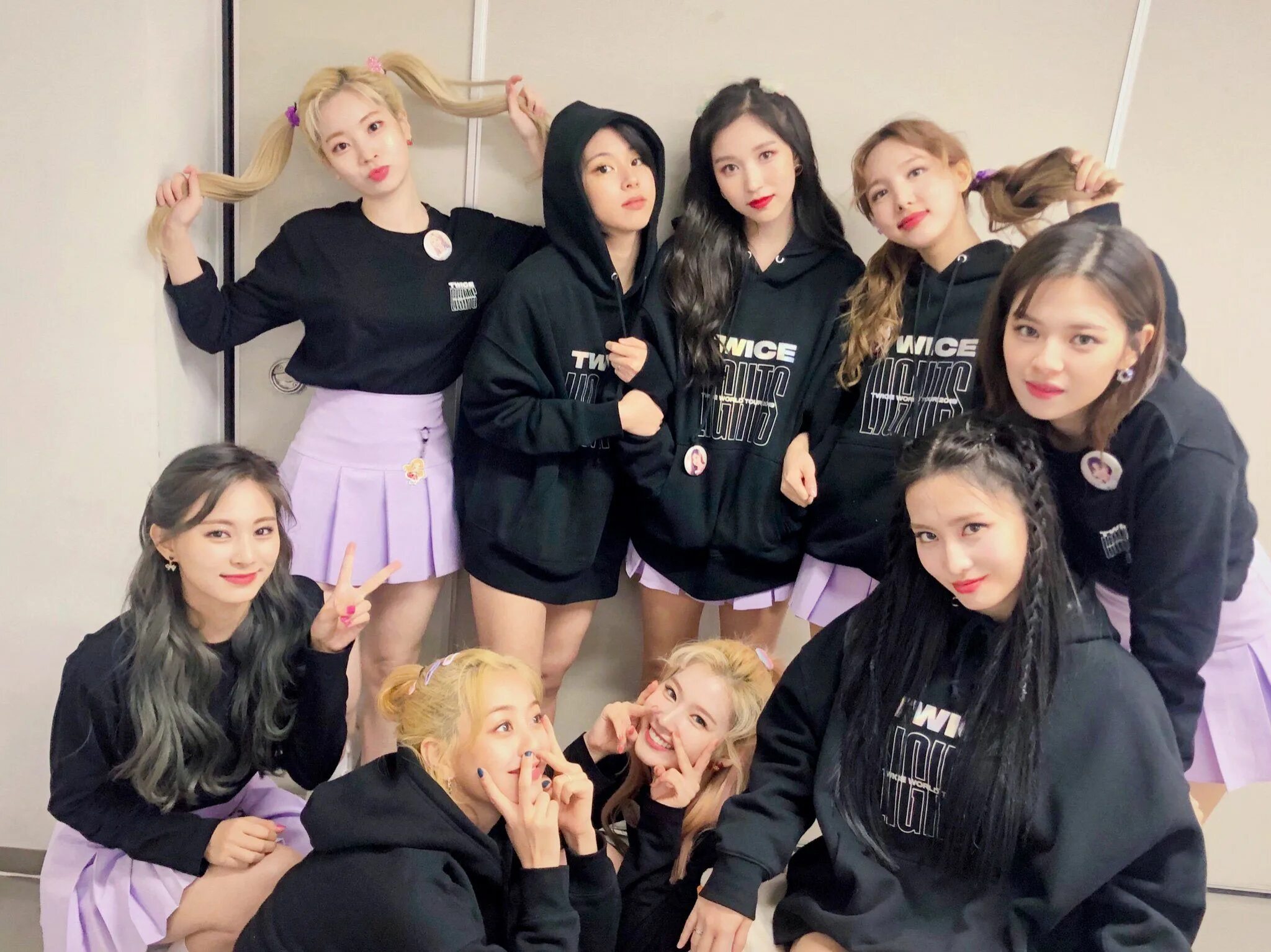 Lesson twice. Twice9. twice ot9. фанаты твайс. twice 3 фото.