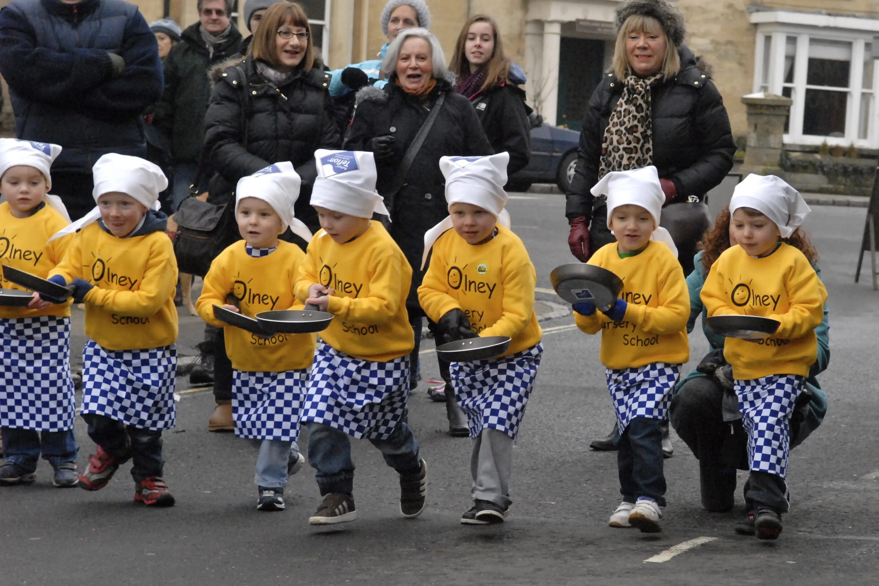 Shrove tuesday. Панкейк Дэй в Англии. Панкейк Дэй в Британии. Shrove Tuesday в Англии. Pancake Day традиции в Англии.