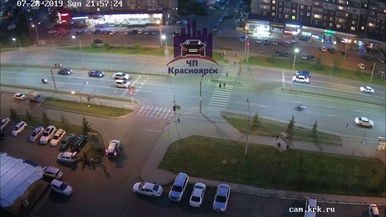 Март красноярск. Красноярск центр города. Красноярск 24 июля. Красноярск административный центр. Театральная площадь красноярск.
