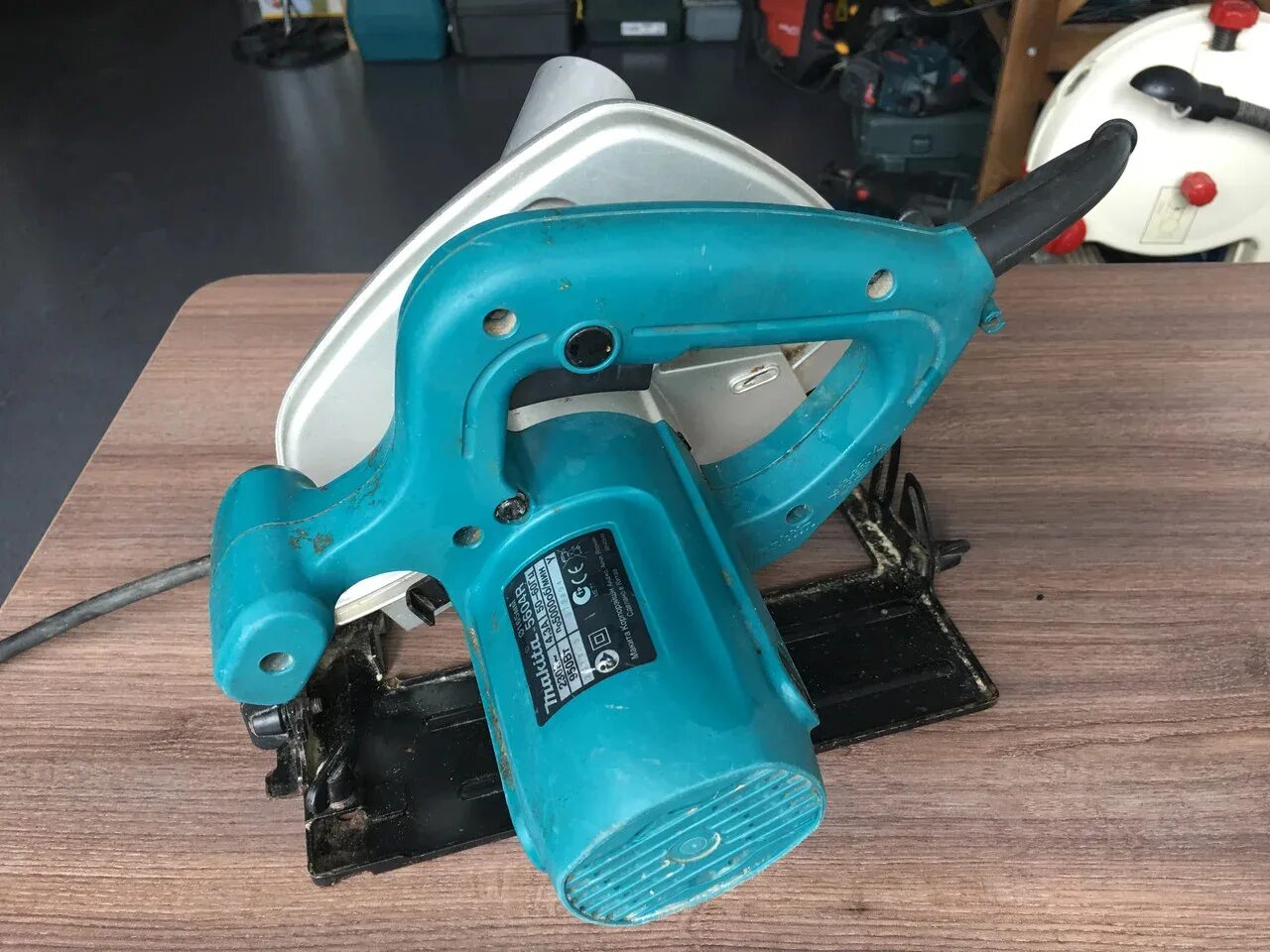 Пила Makita 5604r. Циркулярная пила Макита 5604r. Макита 7504 циркулярная пила. Makita 5604r оригинал. Makita 5604r