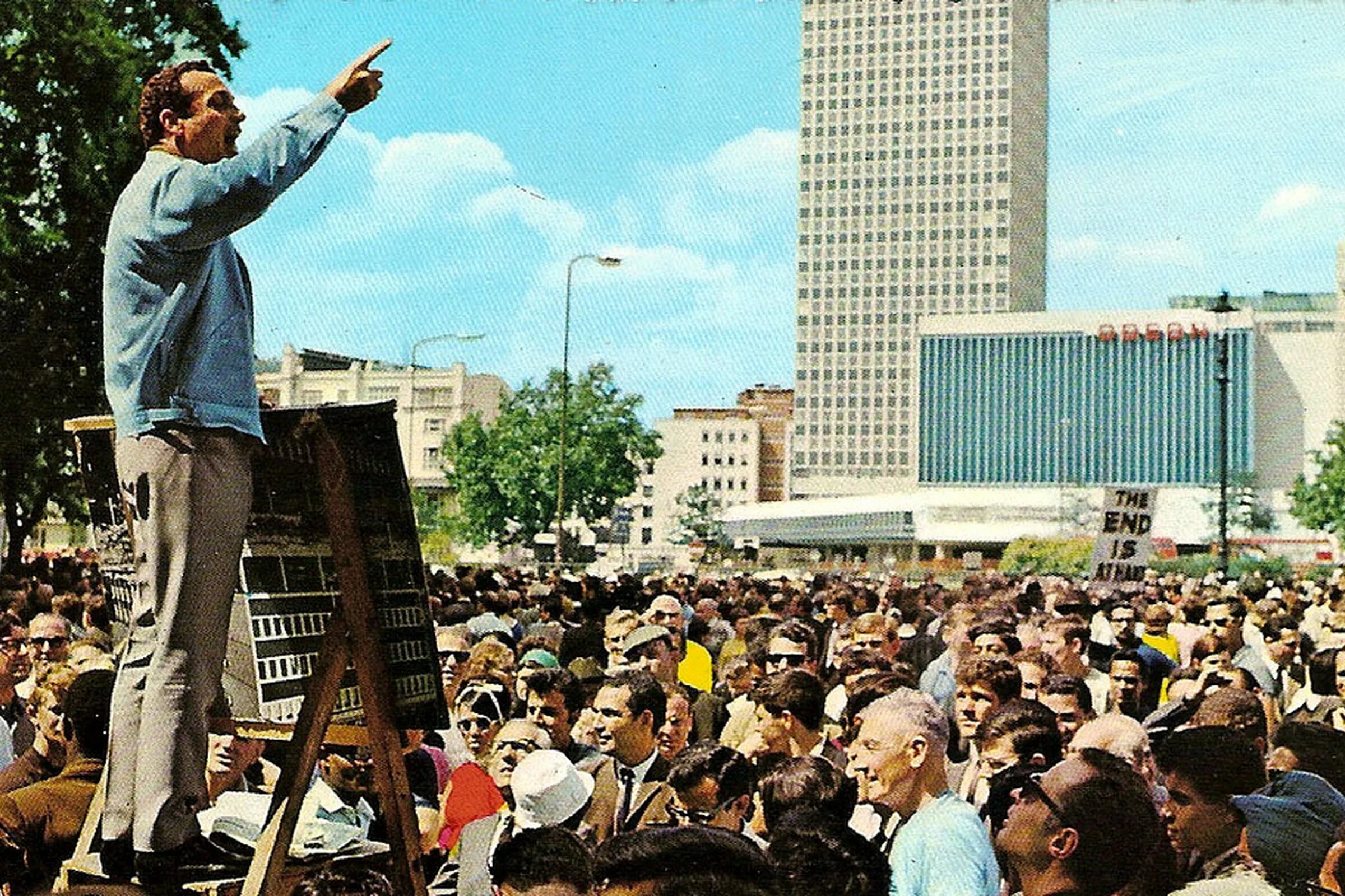 Hyde Park уголок оратора. Speakers Corner in Hyde Park. Hyde Park Speaker's Corner. Hyde Park London Speakers Corner. Where was the speaker