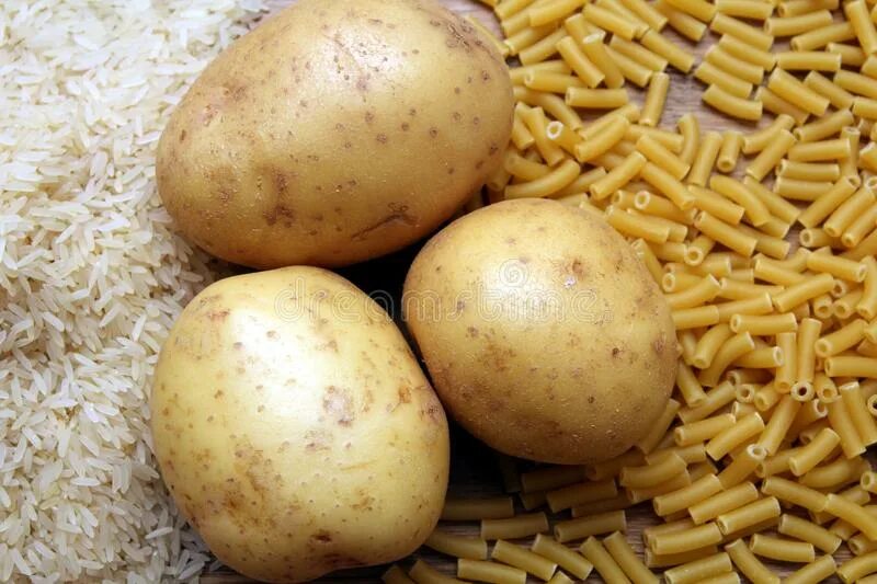 Rice potato. Рис с картошкой. Картофель с макаронами. Макароны рис картофель. Макароны или картошка.