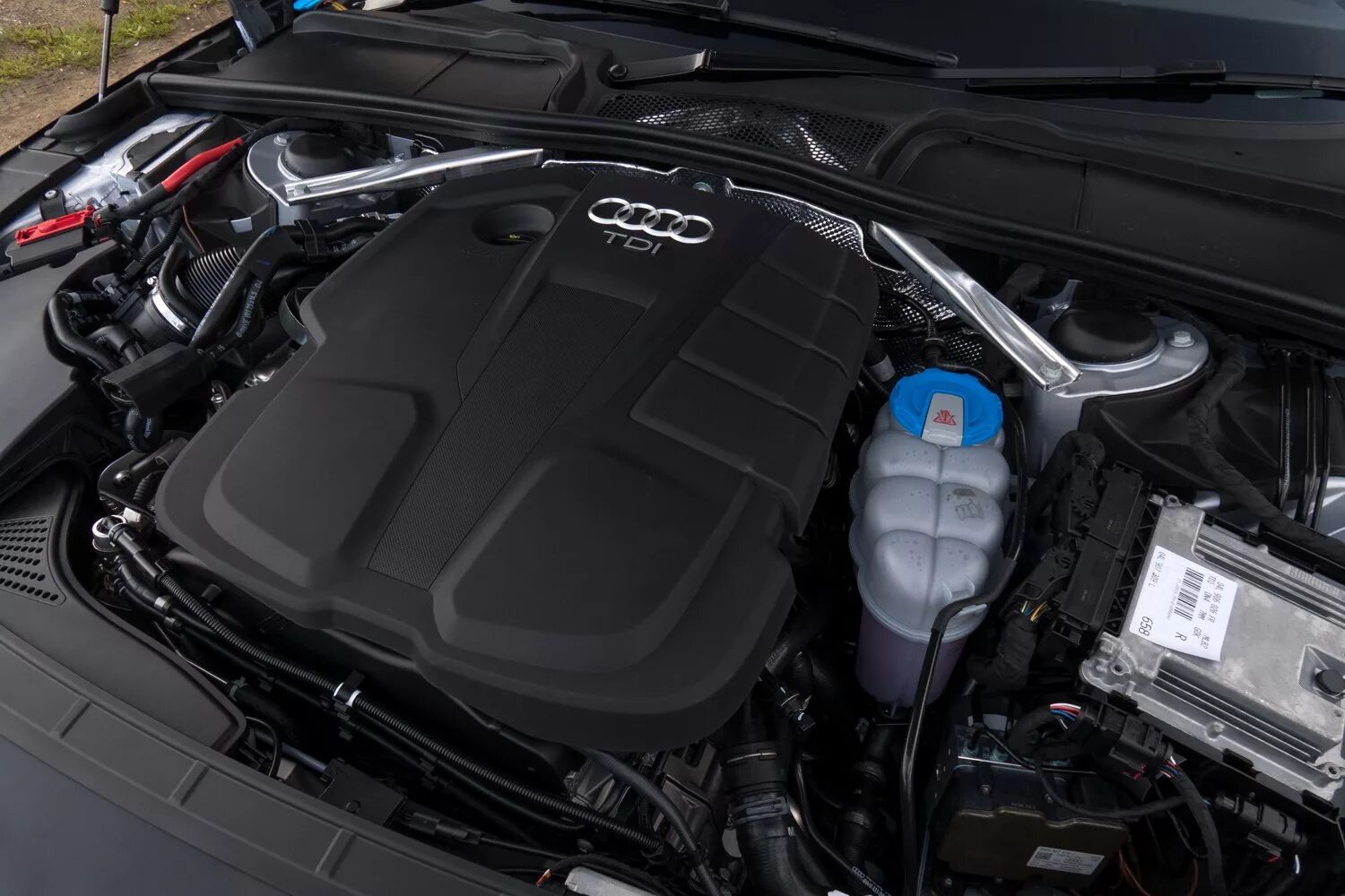 B9 a6. A4 b9 2.0 TDI. Audi a4 b9 двигатель. Audi a4 b9 Ultra. Audi a6 3.0 TDI 2020 мотор.