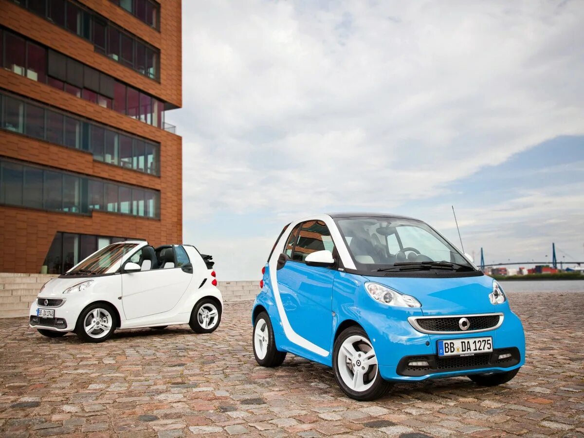 Smart ii. Bmw смарт 2х дверная малолитражка. малолитражка мерседес смарт. smart fortwo coupe. малолитражки smart fortwo.