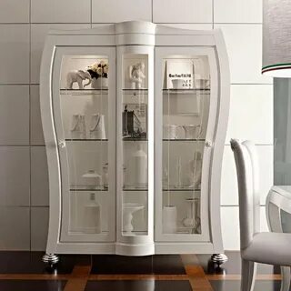 Витрина в гостиную современный