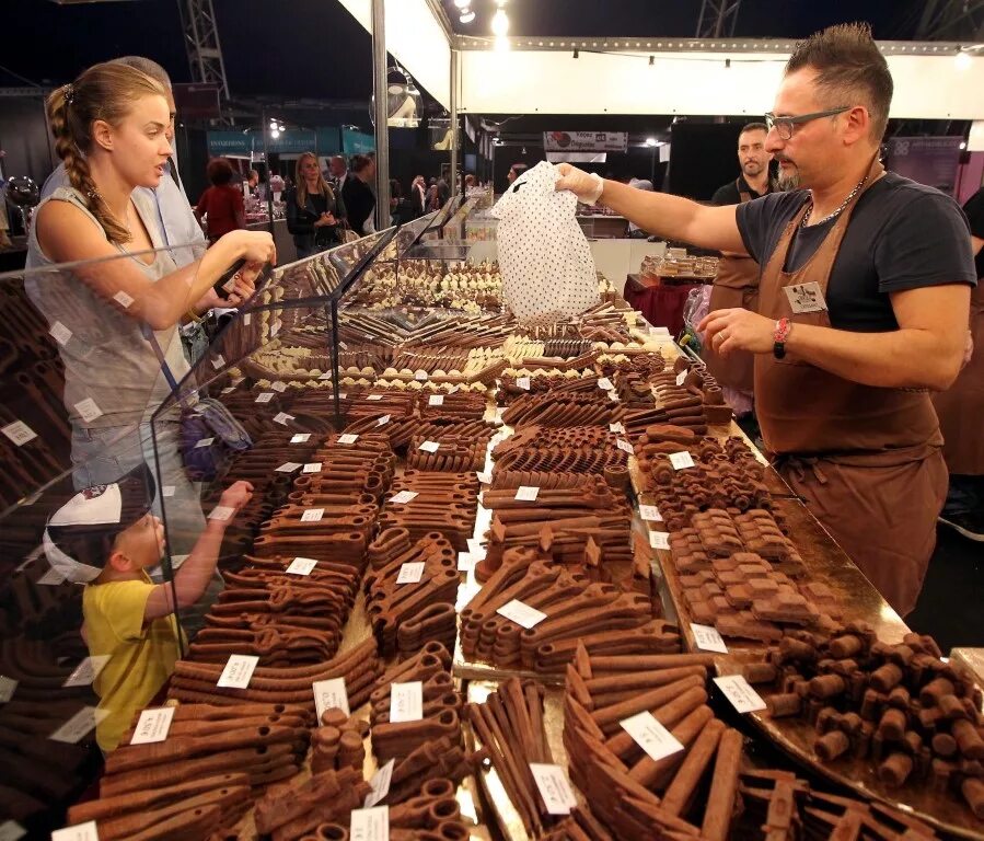 Фестиваль шоколада в перудже. Фестиваль шоколада в италии в перудже. Фестиваль шоколада в спб в октябре. Конфеты фестиваль. Фестиваль шоколада в спб в октябре.