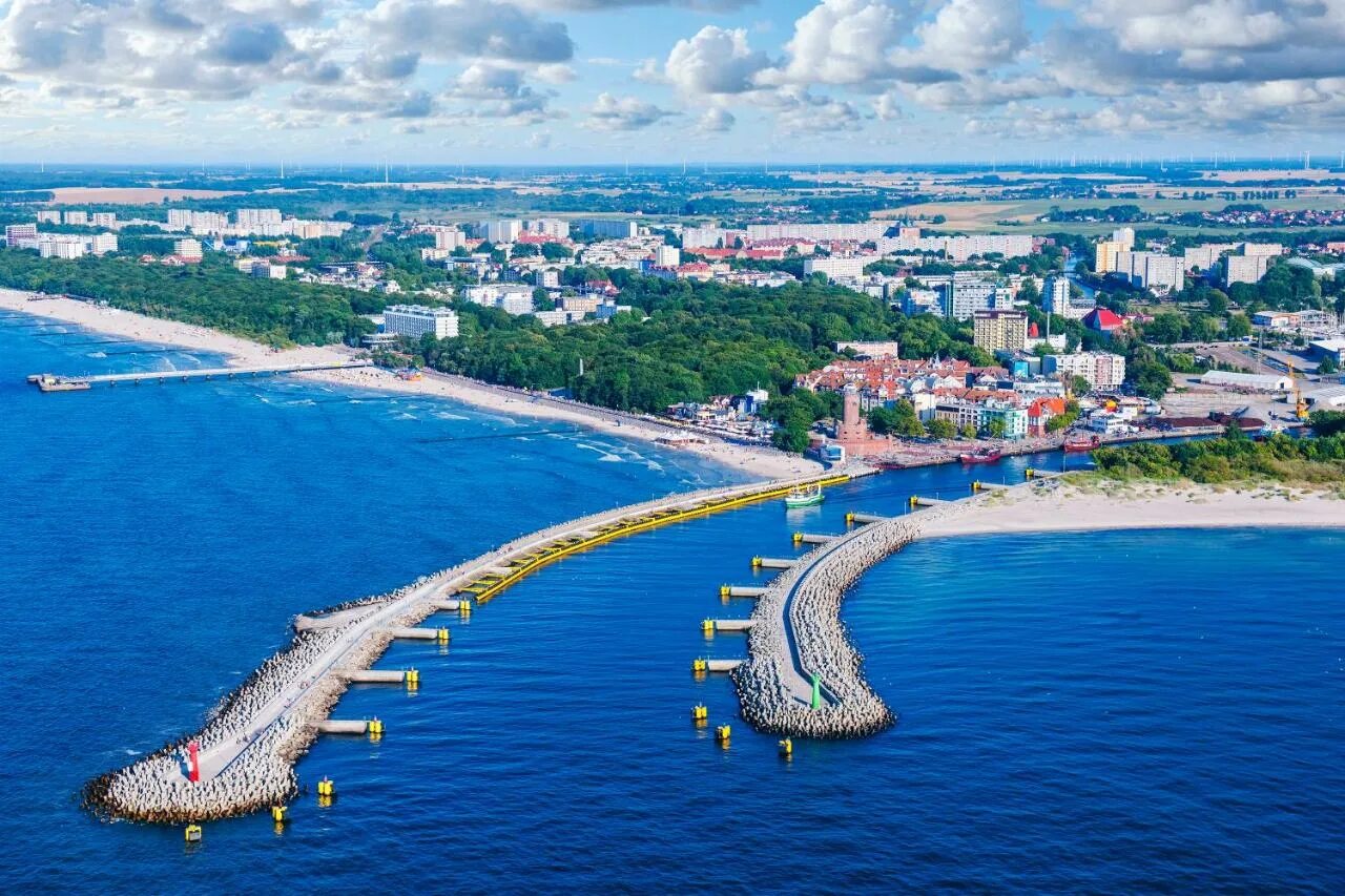 Леба пляж польша. Сопот гданьск. Пляж в сопоте польша. Польша море города. Польша море города.