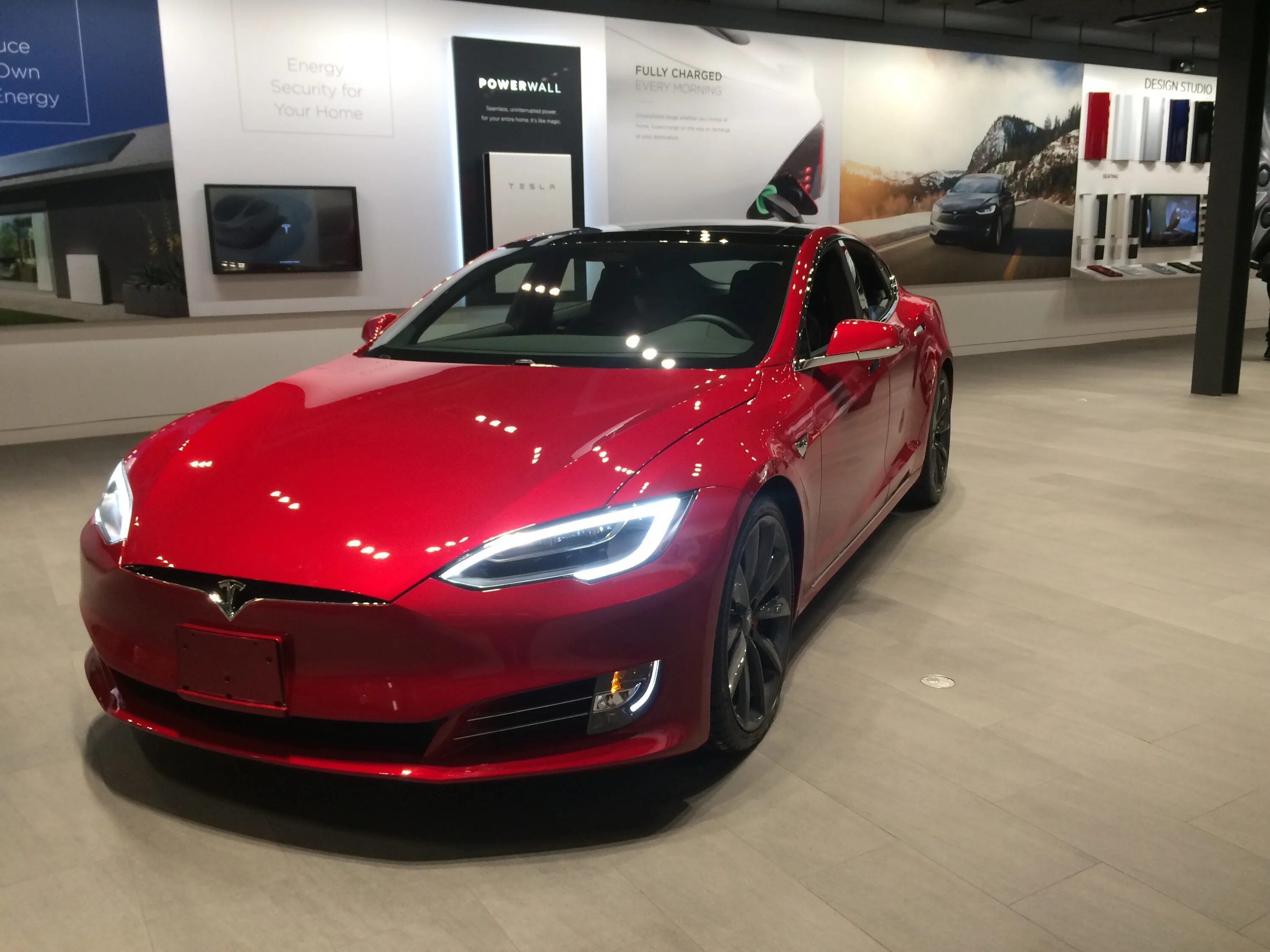 Тесла новая в россии. Тесла p100d. Тесла p100d 2022. Tesla s 100d. Тесла model s 100 d.