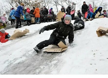 Кататься с горы игра