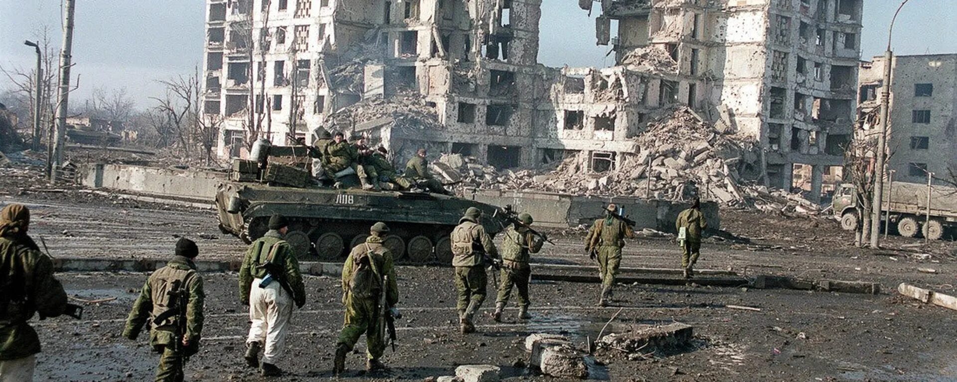 2 штурм грозного. 2 штурм грозного. Чечня 1999-2000 штурм грозного. 2 штурм грозного. Площадь минутка чечня 1995.