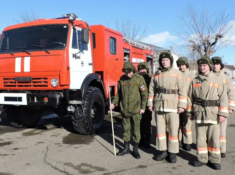 Рота пожар. Пожарная команда воинской части. Военные пожарные. Военная пожарная часть. Пожарные в воинских частях.