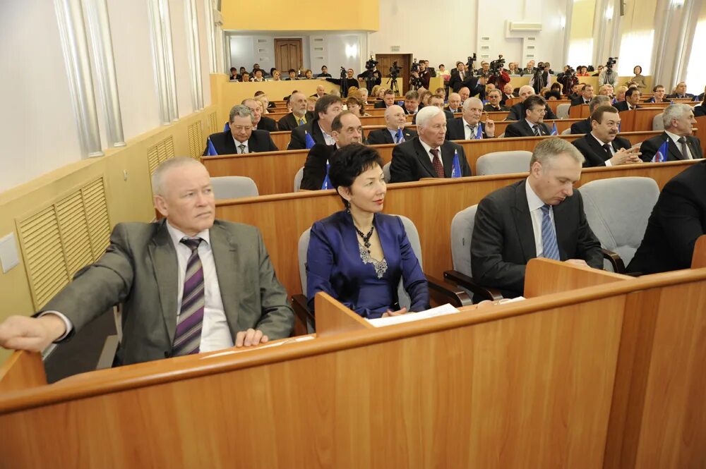 Верховный хурал (парламента) республики тыва. Депутат верховного совета хакасии дмитрий иванов. Сайт верховного совета хакасии. Сайт верховного совета хакасии. Парламент хакасии.