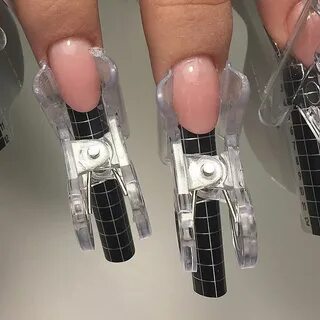 Наращивание ногтей на нижние формы
