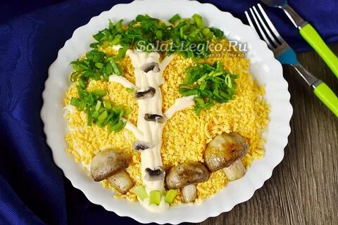 Салат белая береза с курицей и яблоком