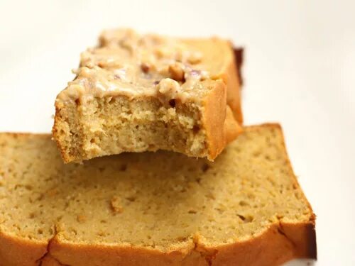 Бисквит на яичных белках. Необычное печенье. Печенье из отрубей. Печенье royal cake. Протеиновый хлеб с дыней.