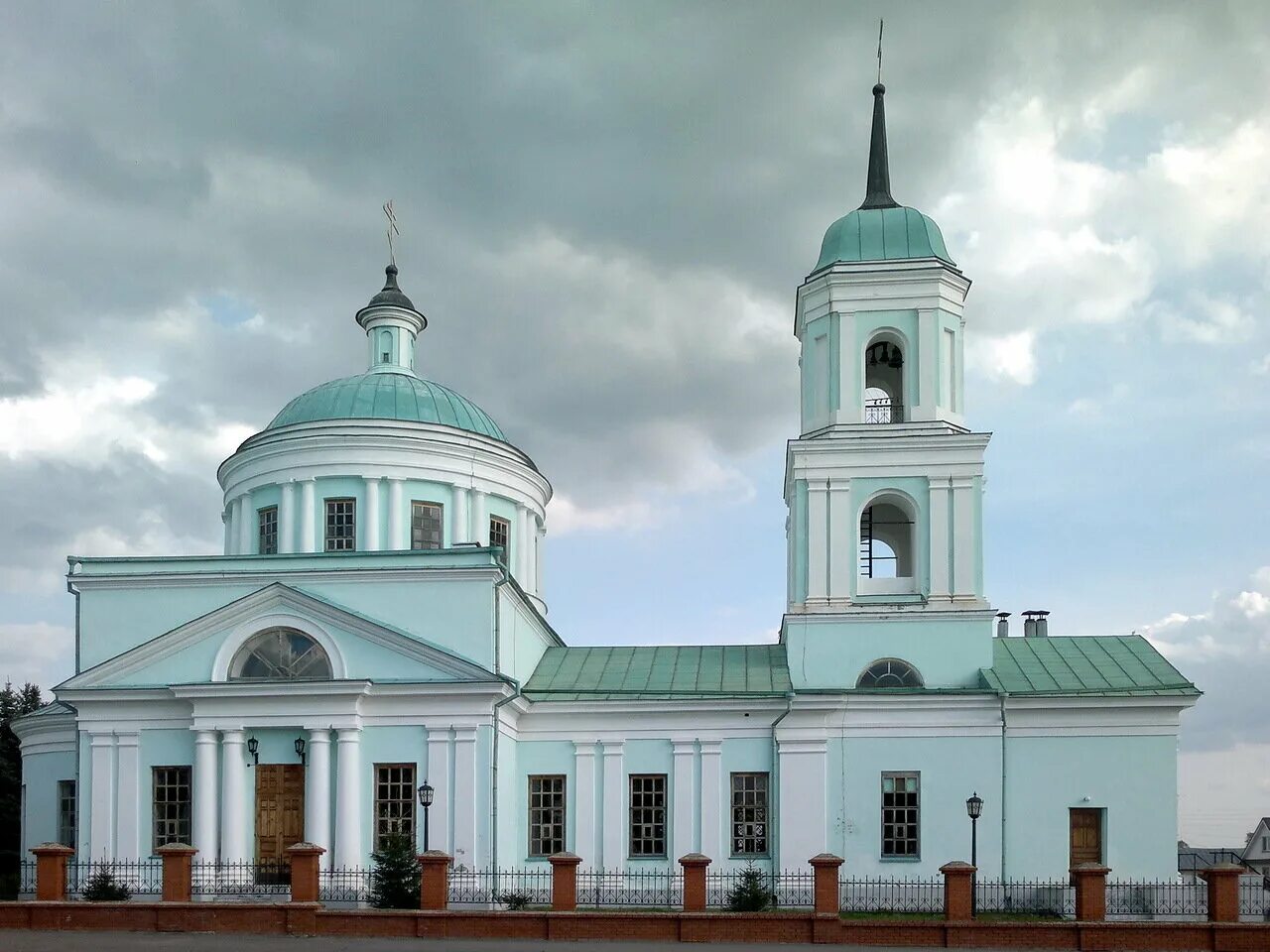 Русское никольское. Никольское Церковь Татарстан. Село Никольское Лаишевский район, храм Николая Чудотворца. Церковь Николая Чудотворца село Никольское. Село Никольское Казань храм Николая Чудотворца.