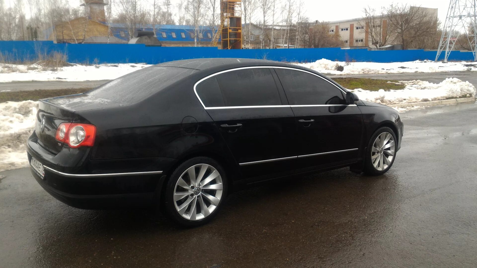 Продам б 6. Volkswagen Passat b6 черный. Volkswagen Passat b6 тонированный. Фольксваген Пассат б6 черный тонированный. Фольксваген Пассат б6 2008.