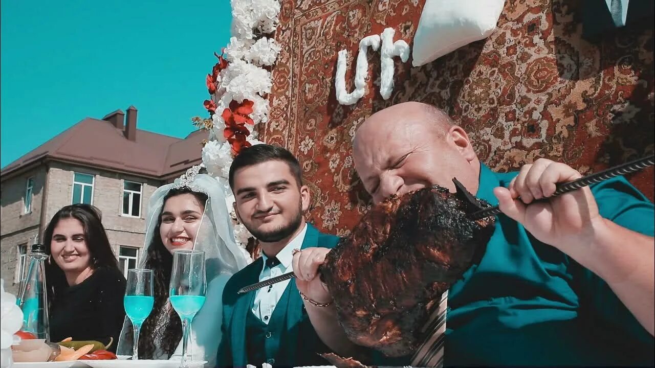 Армянский попурри. Xorovac shat lav. Хороваце шат лав бане. Asatrinayi xorovac. Спитакци айко.