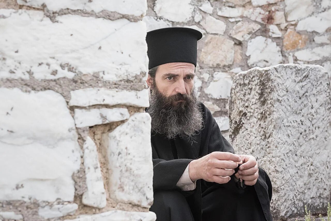 Сотворение человека. Поклонюсь тебе. Диого моргадо сын божий. Рука тянется. Силуэт на вершине горы.