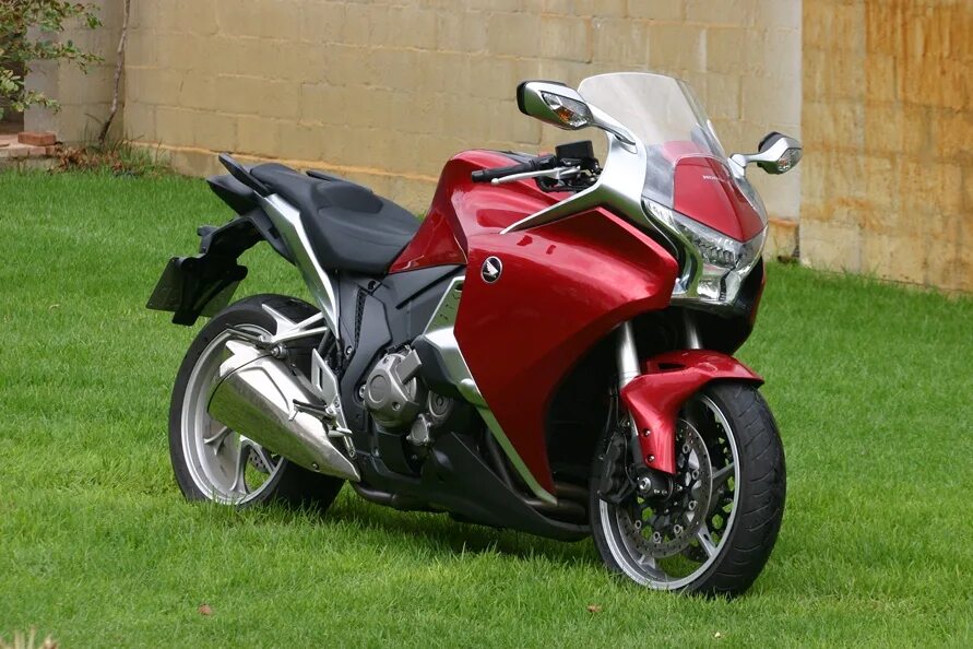 Honda vfr1200fd. Honda vfr1200fd. Хонда вфр 1200 ф. Honda vfr1200f. Honda vfr 1200 2023.