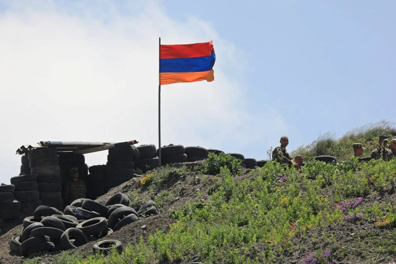 Армения войска к границе. Армяно-Азербайджанская граница. Вс Азербайджана в Карабахе. Граница Армения Азербайджан 1920.