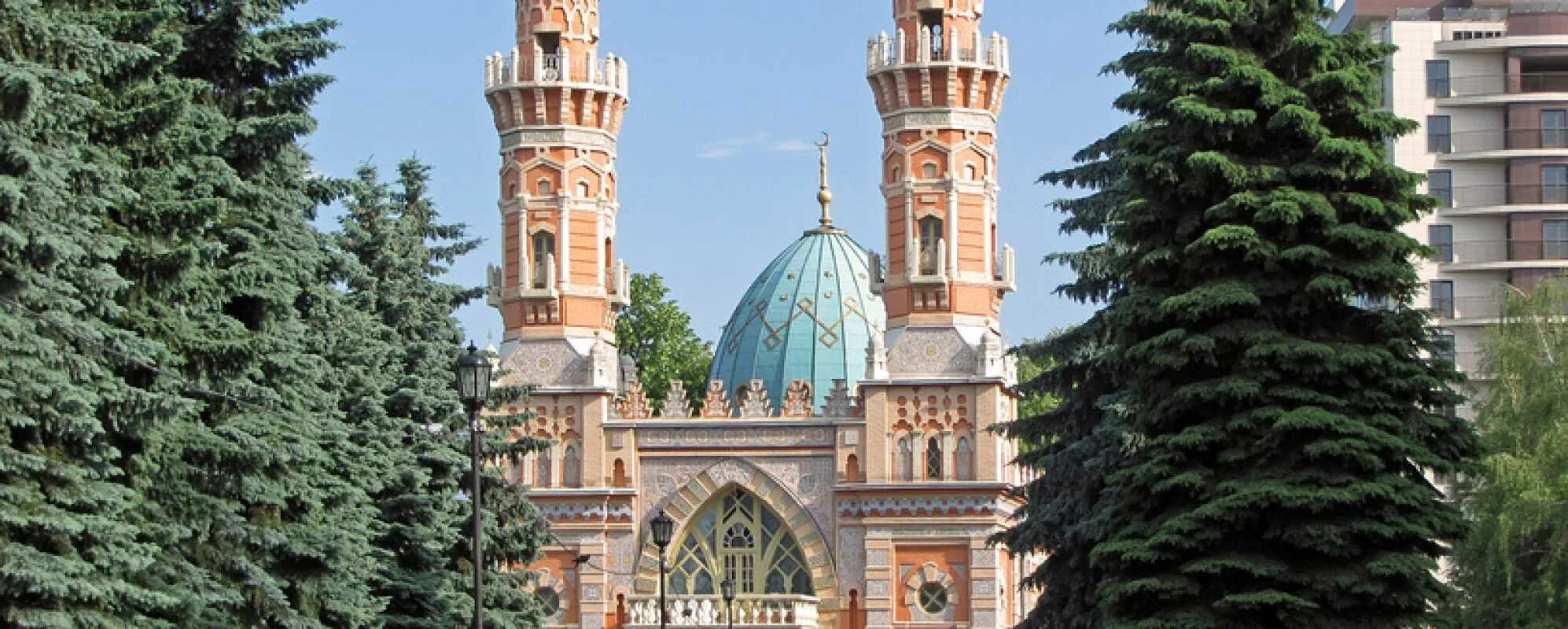 Столовая гора владикавказ северная осетия алания. Мечеть мухтарова владикавказ. Суннитская мечеть владикавказ. Суннитская мечеть владикавказ. Северная осетия владикавказ достопримечательности.