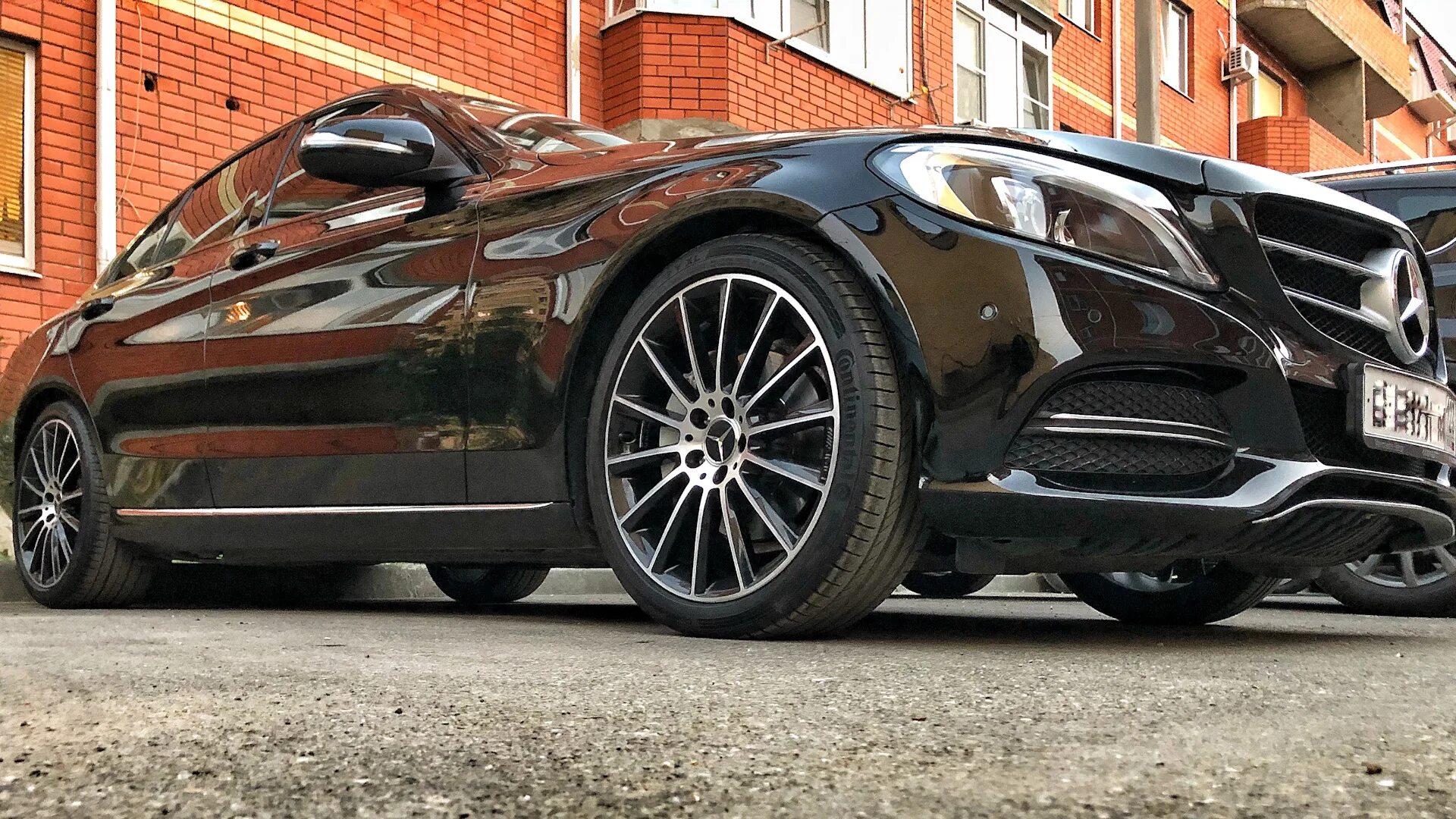Диски amg monoblock r18. Vossen hf2 r20. Диска 2 2 2 мерседес. Amg monoblock aero 2 r18 w210. Мерседес w124 evo дисках.