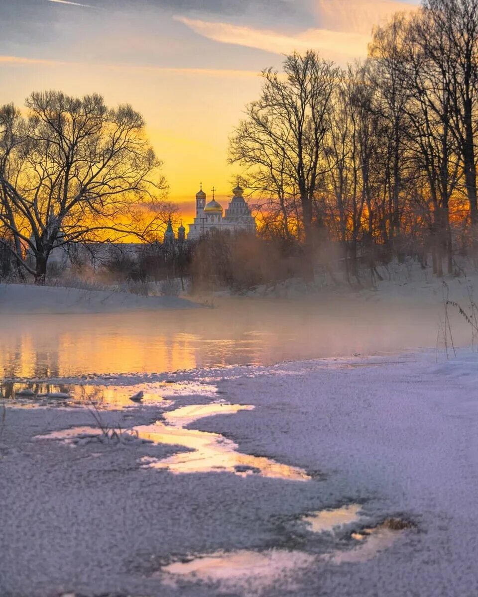 Зимний пейзаж. Зимняя река. Рассвет зимой. Река зимой. Добрый вечер февраль картинки красивые