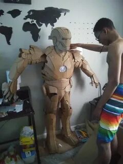 Костюм железного человека из картона