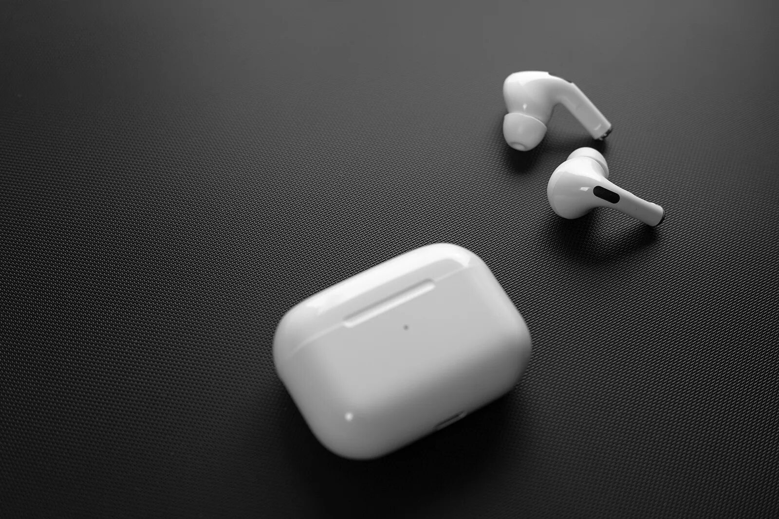 Airpods pods. Apple AIRPODS 2. Наушники Apple аирподс про 2. Apple AIRPODS 4. Apple AIRPODS 2.2.