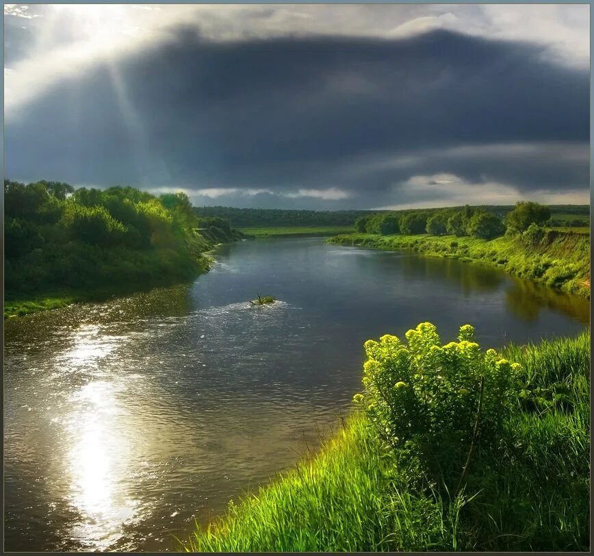 Два берега 9 16. Гроза на реке. Берег реки. Красивая река. Фотография реки.