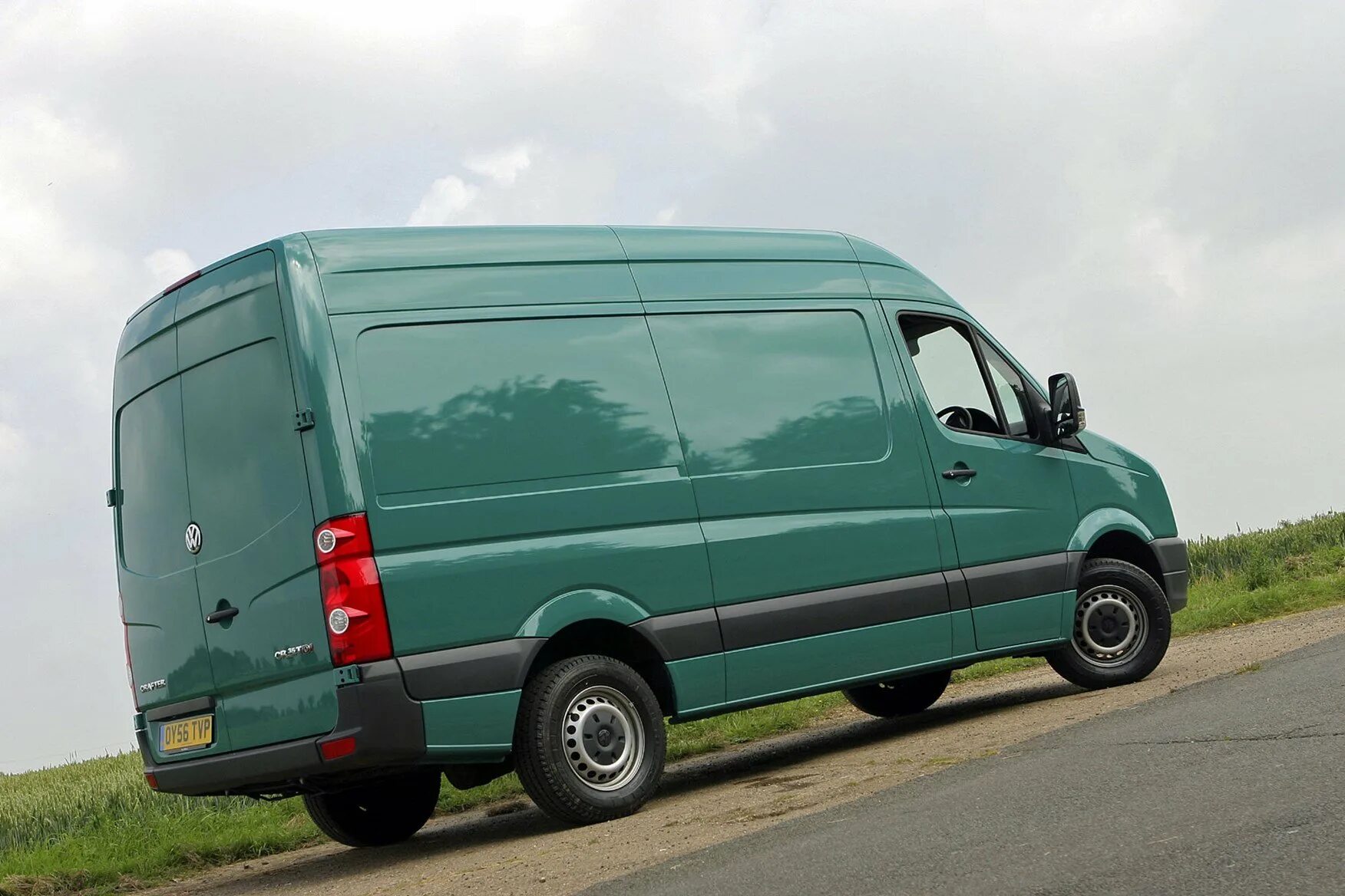 Volkswagen грузовой. Фольксваген Крафтер 1996. Volkswagen Crafter, i (2006—2011), фургон. Фольксваген Крафтер цельнометаллический фургон. Фольксваген Крафтер 2003.