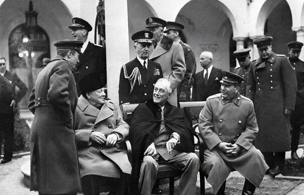 тегеранская конференция открытие 2 фронта. сталин на тегеранской конференции. на тегеранской конференции черчилль чтобы позлить. визит черчилля в москву в 1944. на конференции черчилль чтобы позлить сталина.