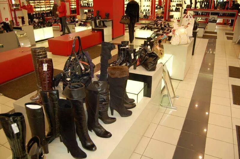 Москва магазины территория. Тц на манежной площади охотный ряд. Россия москва красная площадь 3 гум. Гум магазины москва красная площадь. Цдм книжный.