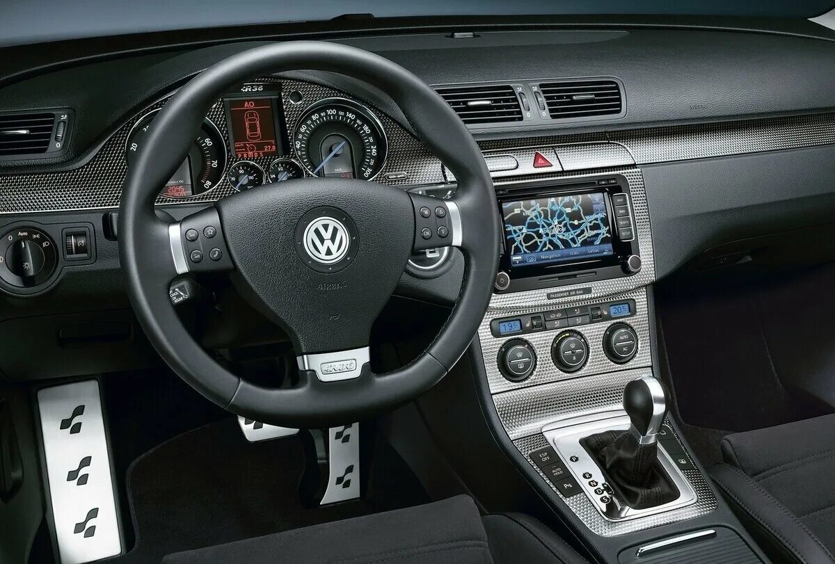 Пассат в6 2.0. Фольксваген пассат b6 салон. b6 фольксваген пассат 2007. vw passat b6 салон. volkswagen passat b6 interior.