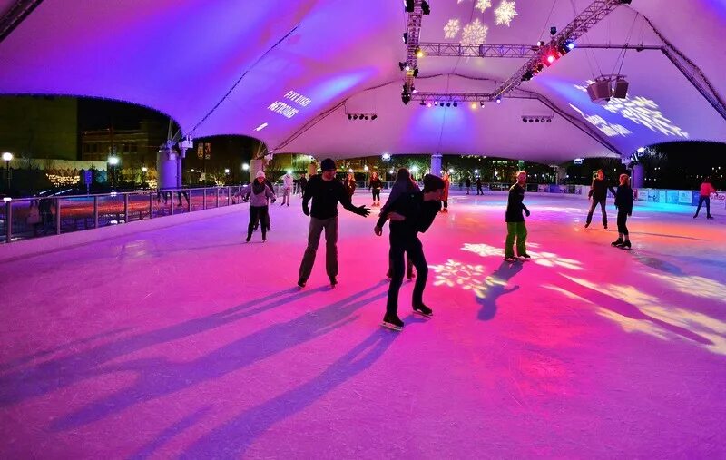 Звук катка. The Rink каток. Островитянова 10 каток. Фиолетовый каток. Каток в Лондоне 2022.