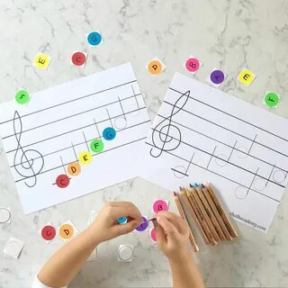 Занятие музыкой для детей 3 лет