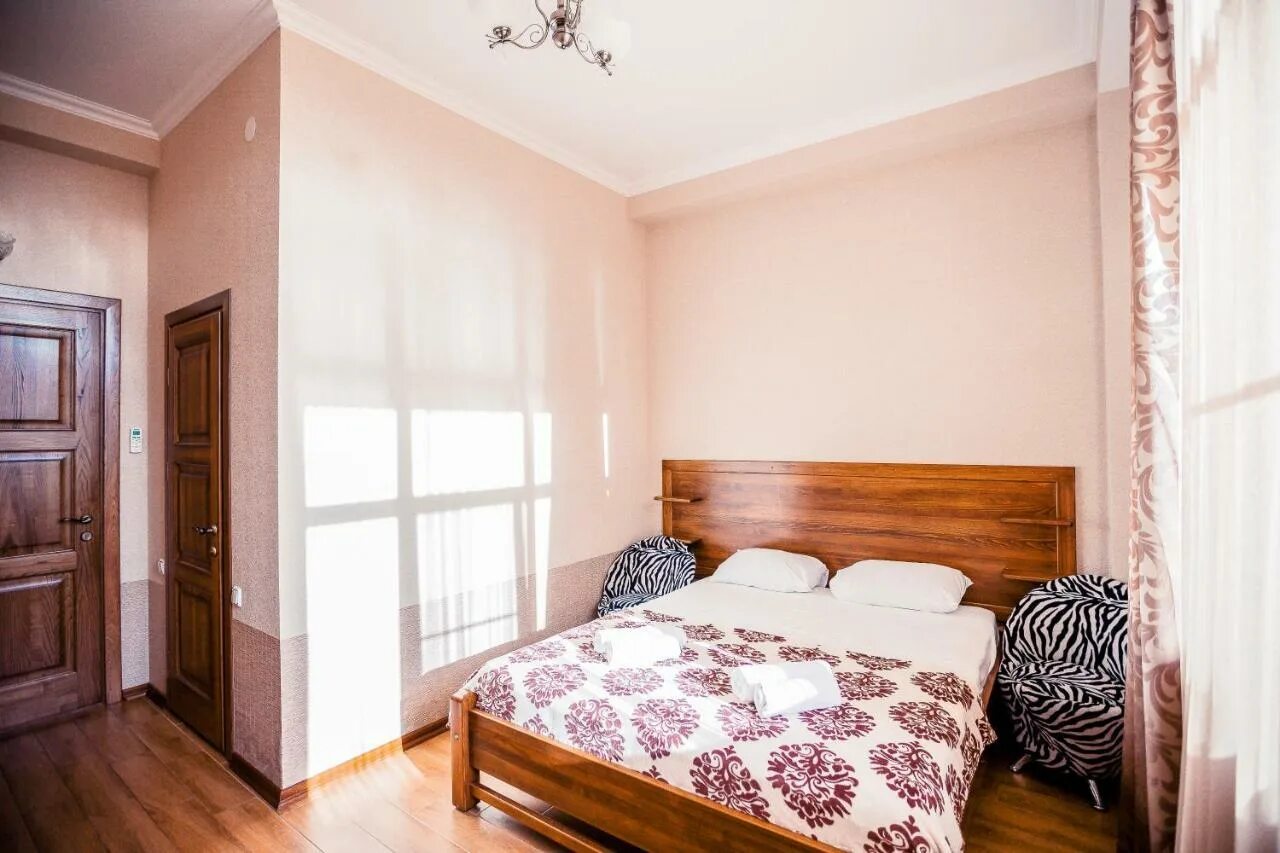 гостевой дом сириус анапа. гостевой дом дарья апрельская 12.