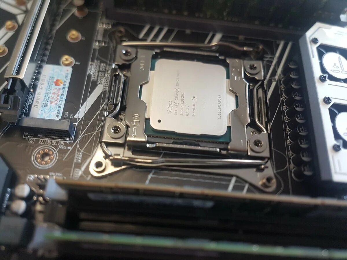 Xeon lga 2011 v4. Xeon 2011v3 сокет. LGA 2011 v3 оперативка. HUANANZHI x99 TF. LGA 2011 v3 HUANANZHI x99 bd4.