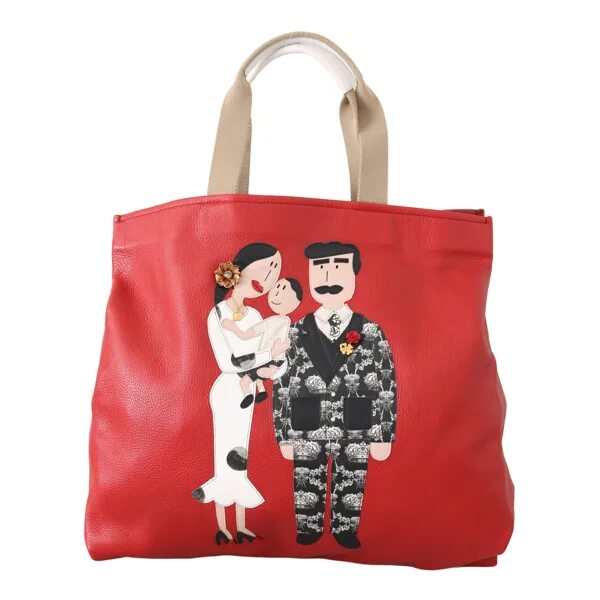 Песни она хочет сумку дольче габбана. Dolce Gabbana Tote Red. Сумка Дольче Габбана с мужиками. Сумка Дольче Габбана с мужчинами красная. Dolce Gabbana сумка с матрешкой.