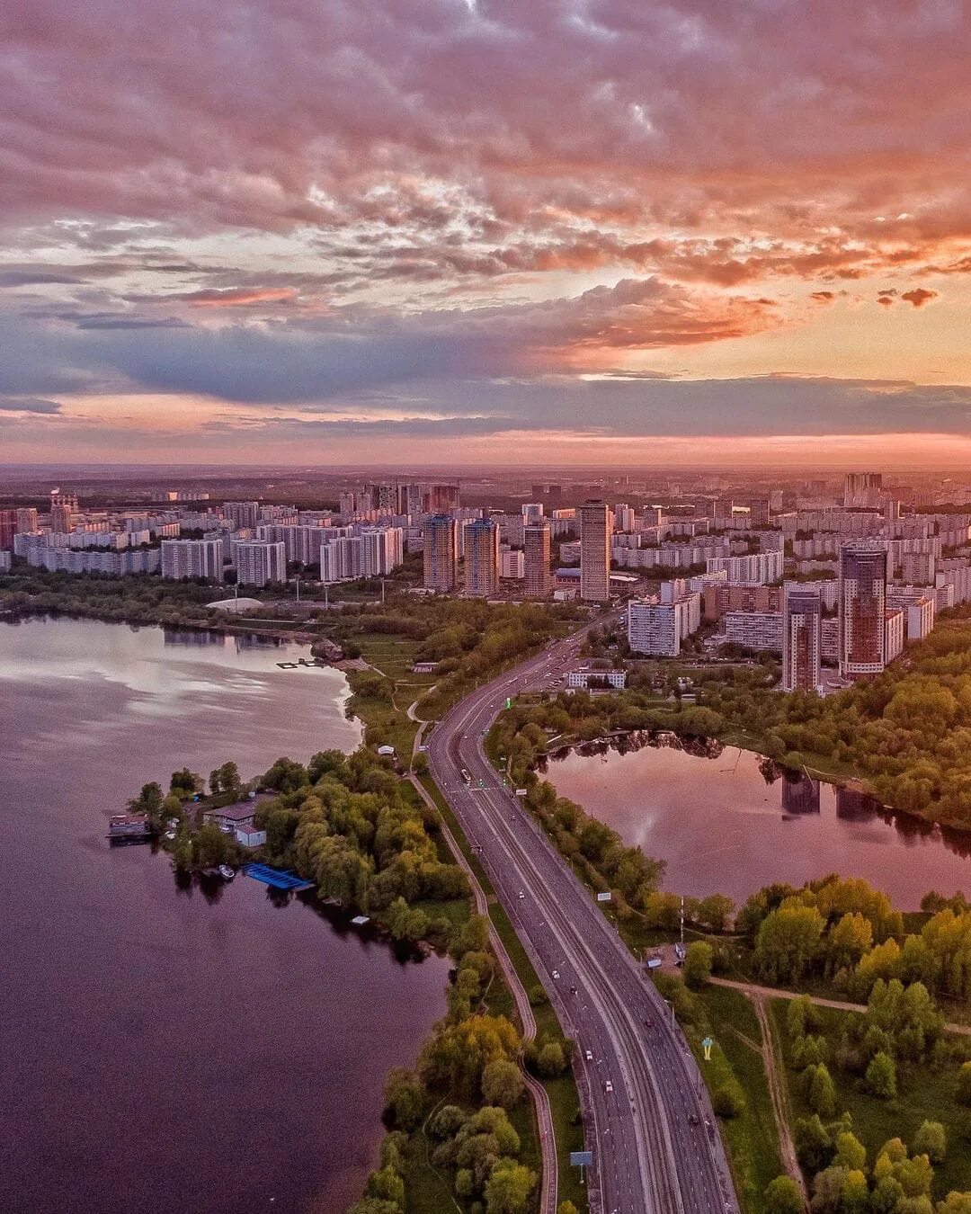 Строгино москва сегодня. Строгино район Москвы. Московский район Строгино. Строгино река. Строгино оюрайеон Москвы.