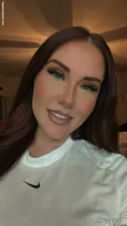 rubyred Nude OnlyFans Leaks.