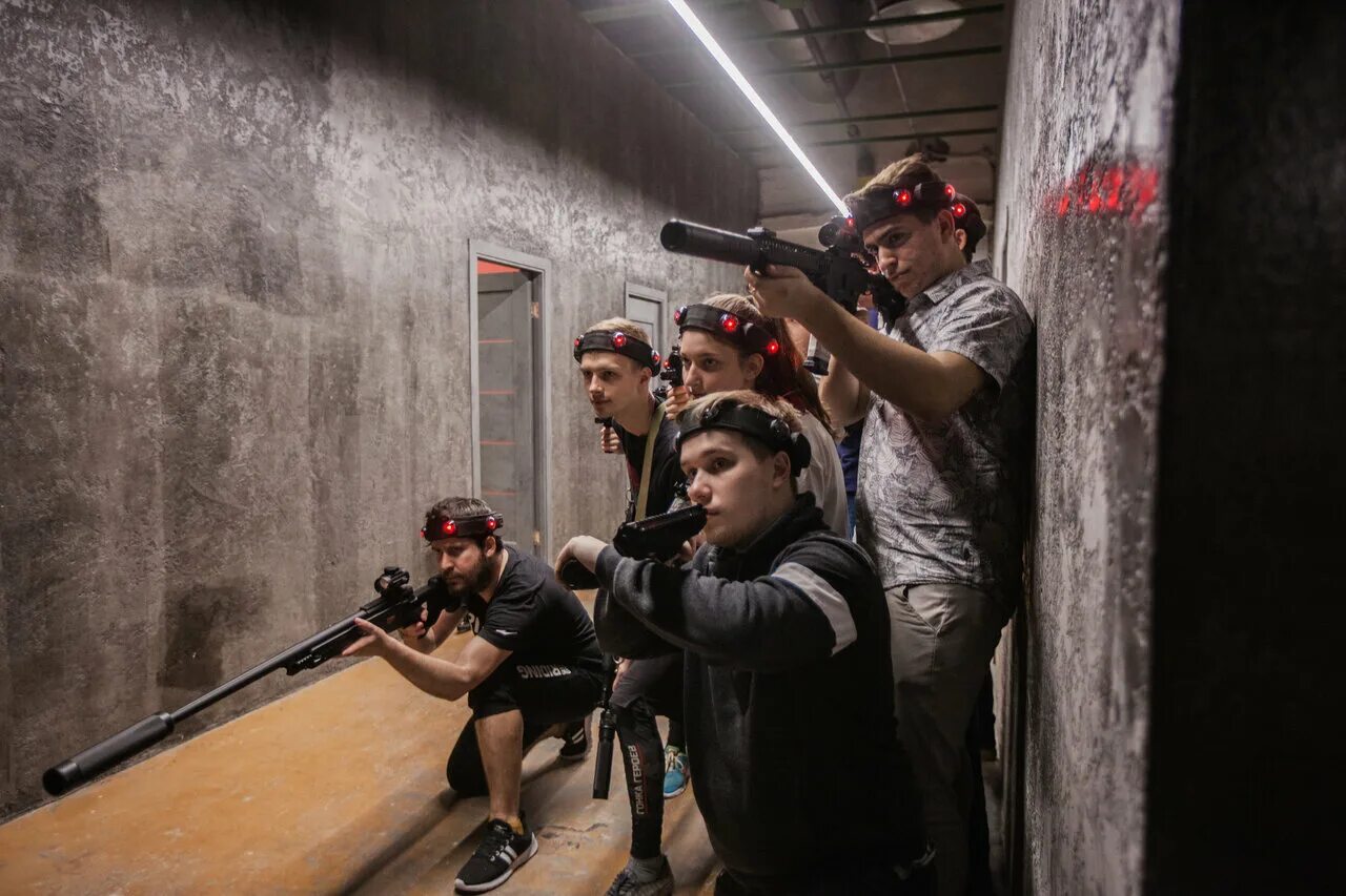 Лазертаг в москве адреса. Лазертаг вднх космозар. Лазертаг череповец каньон парк. Q zar лазертаг. Лазертаг в москве адреса.