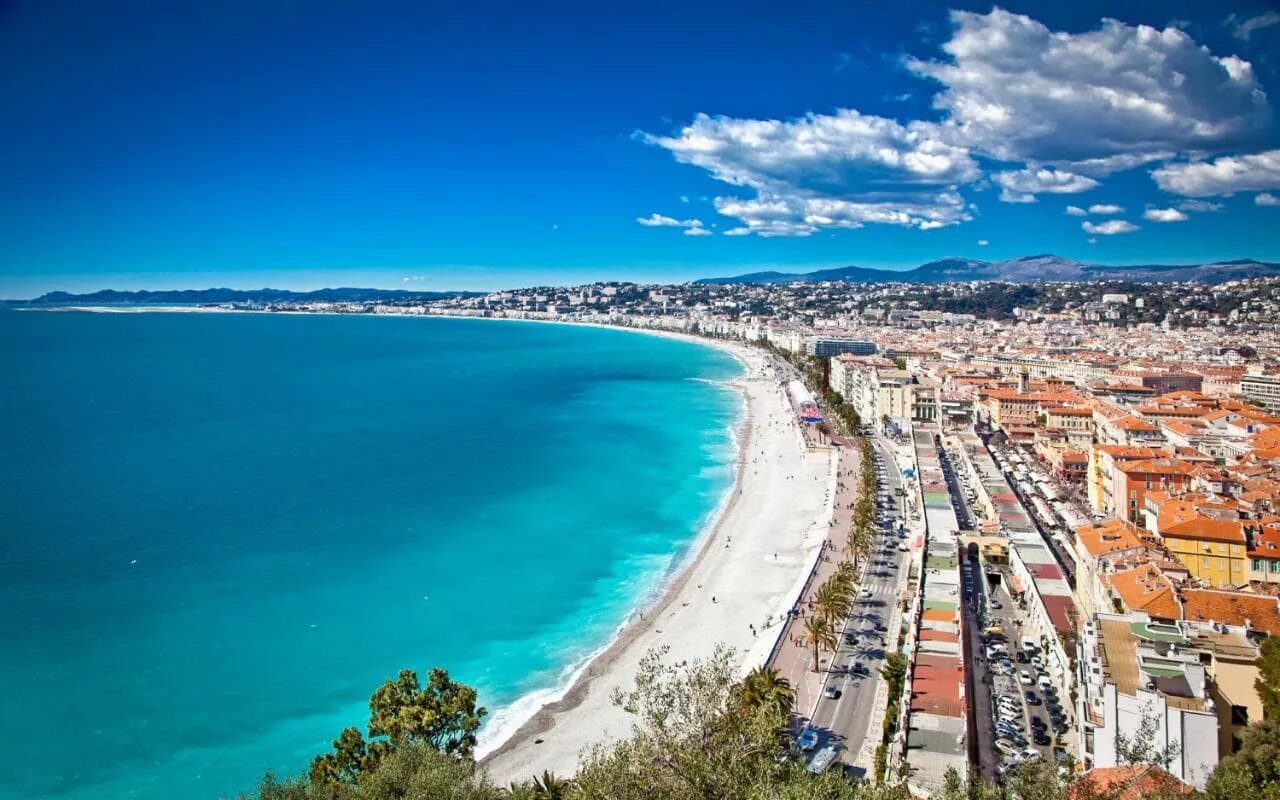 Nice beach. Монако Лазурный берег Франции. Ницца Лазурный берег, France. Лазурный берег французская Ривьера. Юг Франции Ницца.